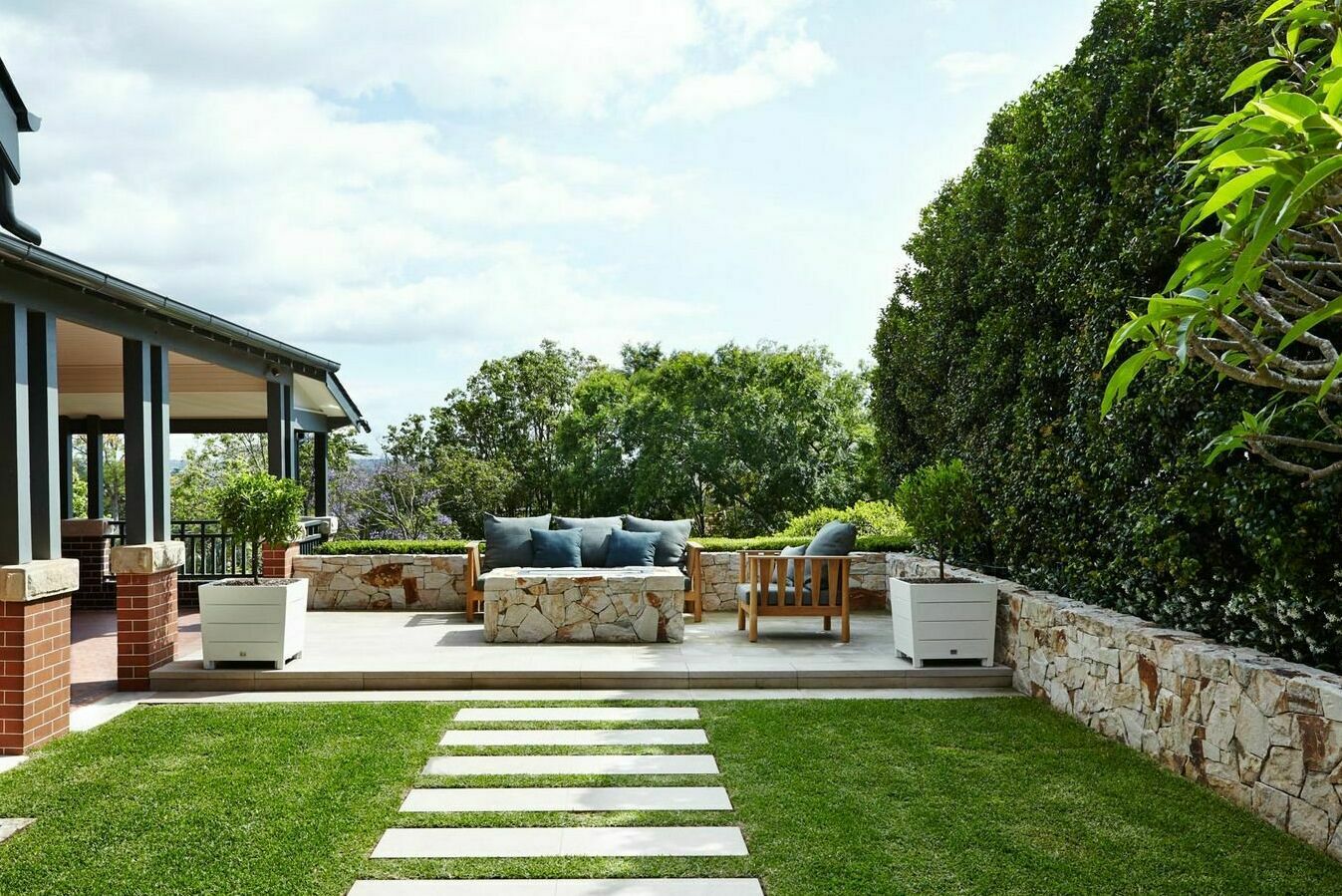 Описание изображения